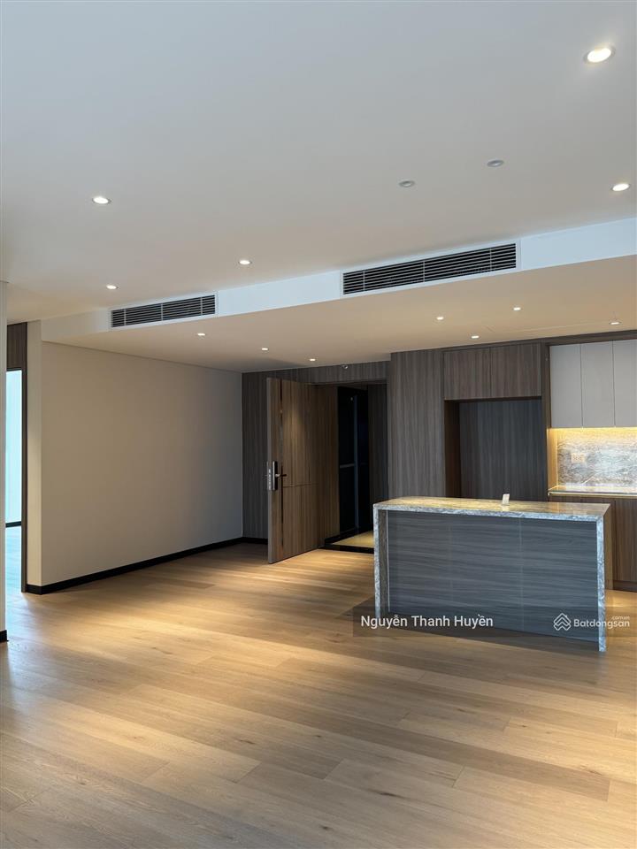 Bán căn hộ 2pn cao cấp nelson láng hạ view đẹp thoáng đồ cao cấp nguyên bản chưa ở