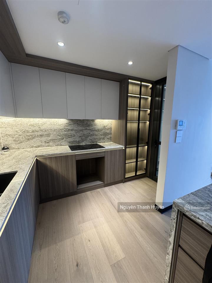 Bán căn hộ 2pn cao cấp nelson láng hạ view đẹp thoáng đồ cao cấp nguyên bản chưa ở