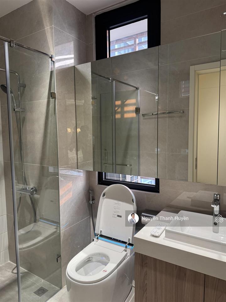 Tôi cần bán lại căn hộ 4pn 161m2 nhà mới chưa sử dụng tại the diamond residence 25 lê văn lương