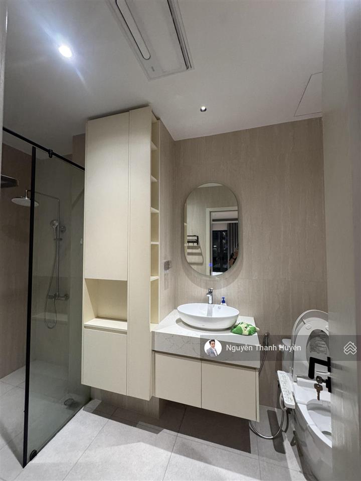 Do chuyển đổi công tác cần bán lại căn hộ 3pn+1 151m2 dự án brg diamond residence lê văn lương