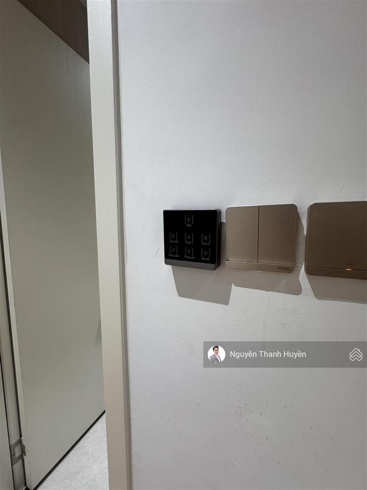 Do chuyển đổi công tác cần bán lại căn hộ 3pn+1 151m2 dự án brg diamond residence lê văn lương