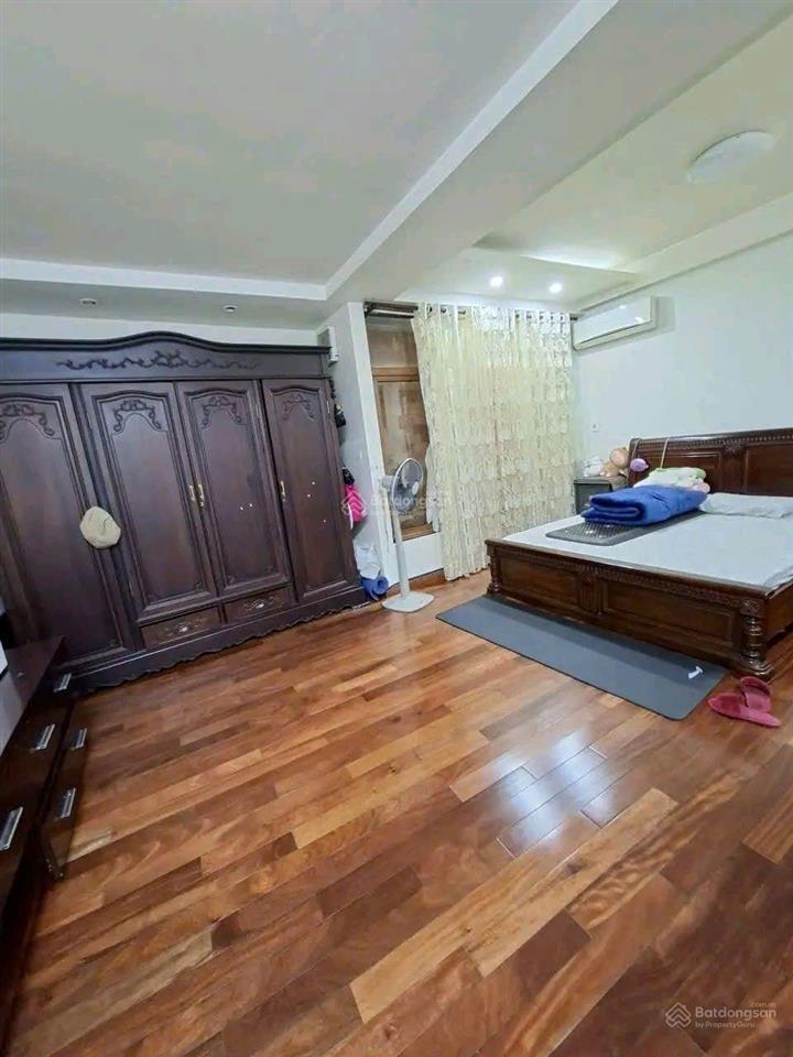 Bán nhà phố hào nam đống đa 38 tỷ 100m2 mt 5m 5 tầng ô tô tránh kinh doanh sát phố.
