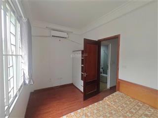 Cho thuê nhà phố nguyễn văn cừ long biên 12tr/th dt 40m2 4t full nội thất gần bãi gửi ô tô