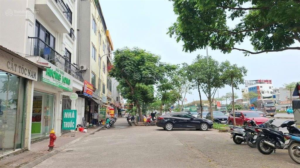 Bán đất phố lý sơn ( ngọc thụy) long biên 10.5 tỷ dt 70m2 mt 4m ô tô kinh doanh cách 1 nhà ra ph