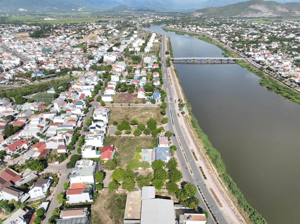 Bán lô biệt thự 287,6m2 tại khu đô thị mới nam sông cái, diên khánh.