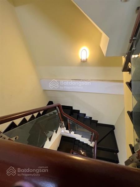 80m2  4 tầng chỉ 9.6 tỷ, ngay hàng xanh, gần nhiều trường đại học