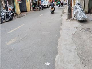 Siêu phẩm kiến hưng căn hộ tầng 2 thoáng sáng 3 ngủ 1 khách 1 bếp, vs, giá 2ty99 sổ đỏ cất két.