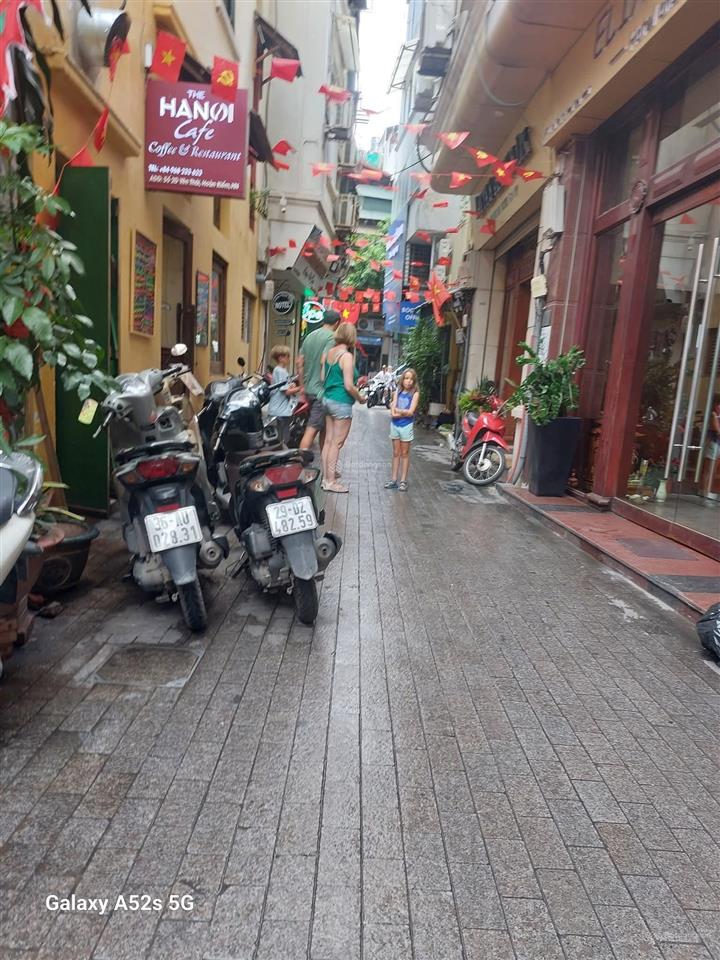 Siêu phẩm mặt phố cổ hoàn kiếm dt33, giá 18ty5, mặt tiền rộng, 2 thoáng.