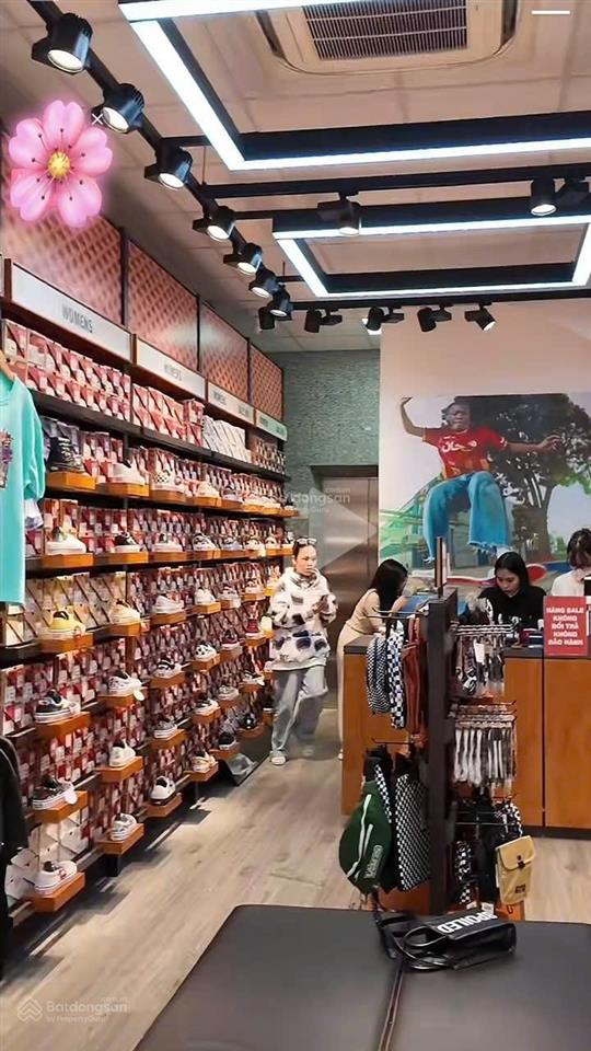 Chính chủ cho thuê tòa nhà mặt phố khâm thỉên diện tích 62m,6 tầng,mặt tiền 4,5m,tháng máy,giá 55tr