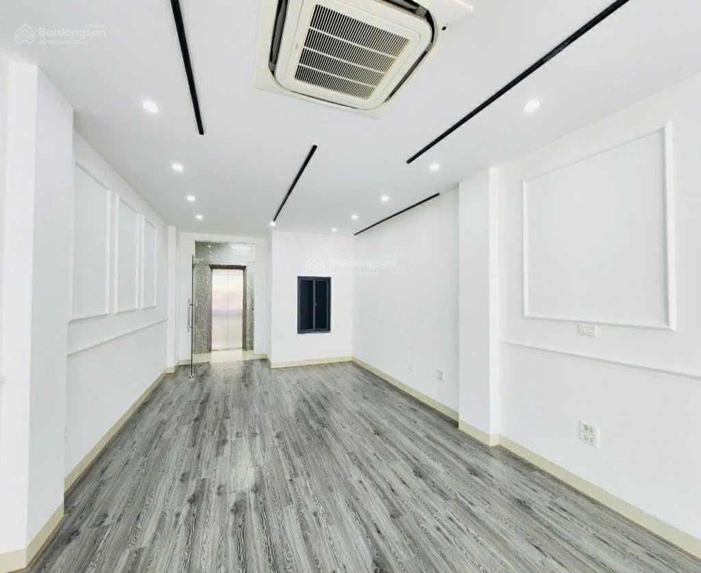 Chính chủ cho thuê tòa nhà mặt phố khâm thỉên diện tích 62m,6 tầng,mặt tiền 4,5m,tháng máy,giá 55tr