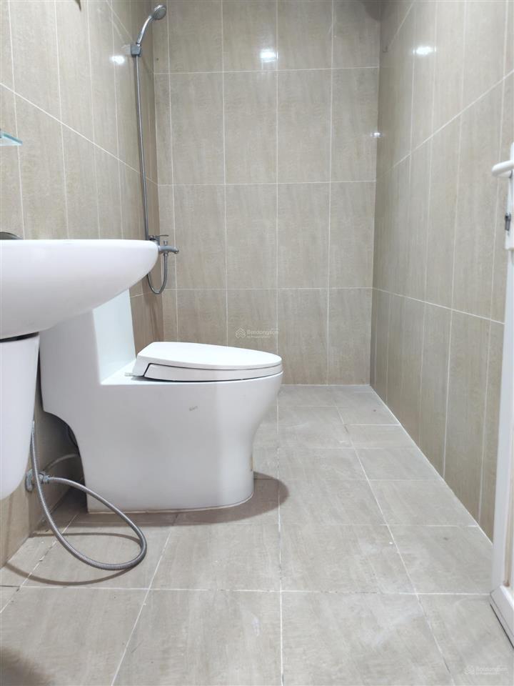 Bán căn hộ cc view đẹp tại khu ngoại giao đoàn glemximco có 5,2 tỷ, 66m2, lô góc