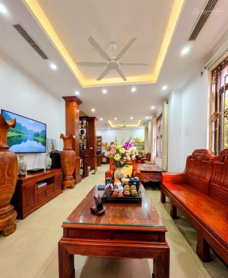 Siêu víp biệt thự đơn lập bộ công an lê văn lương 3 ôtô tránh 3 thoáng, 150m, 50ty.