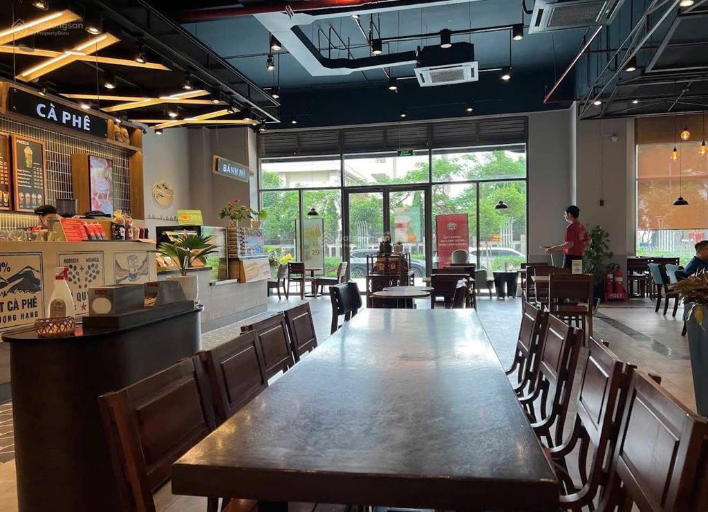 Kẹt tiền bán lỗ shophouse góc saigon royal 199m2 giá 38.3 tỷ, đang có hđt 93 triệu