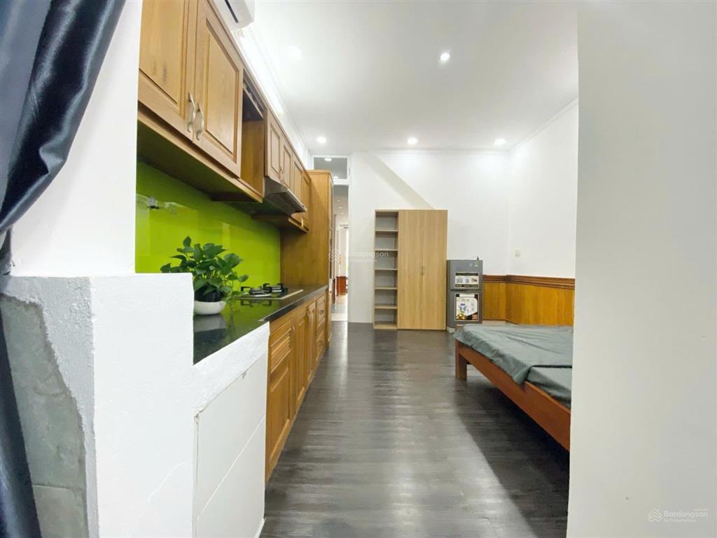 Bán chdv 5 tầng mặt tiền trần não, quận 2, đối diện công viên, có hđt khoán 35tr/tháng