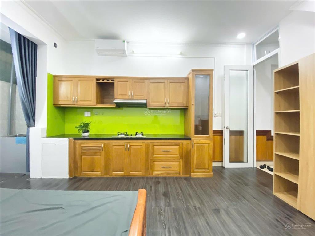 Bán chdv 5 tầng mặt tiền trần não, quận 2, đối diện công viên, có hđt khoán 35tr/tháng