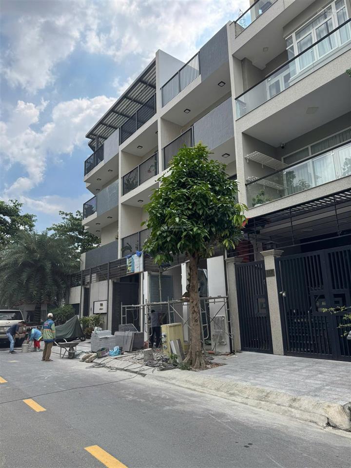 Bán 5x16 đất mặt tiền đường khu nam rạch chiếc liền kề lake view novaland nguyễn duy trinh q2
