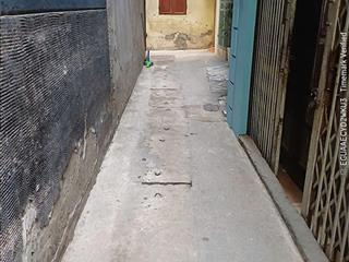 Chính chủ bán nhà số 2c, ngõ 559/14/28 kim ngưu, 5 tầng, 3 ngủ, vuông đẹp, chỉ 4,95 tỷ