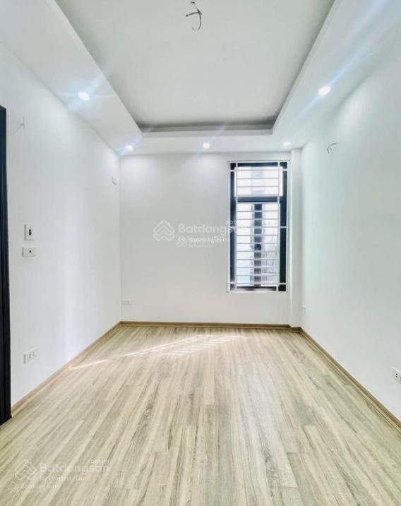 Chính chủ bán nhà số 2c, ngõ 559/14/28 kim ngưu, 5 tầng, 3 ngủ, vuông đẹp, chỉ 4,95 tỷ