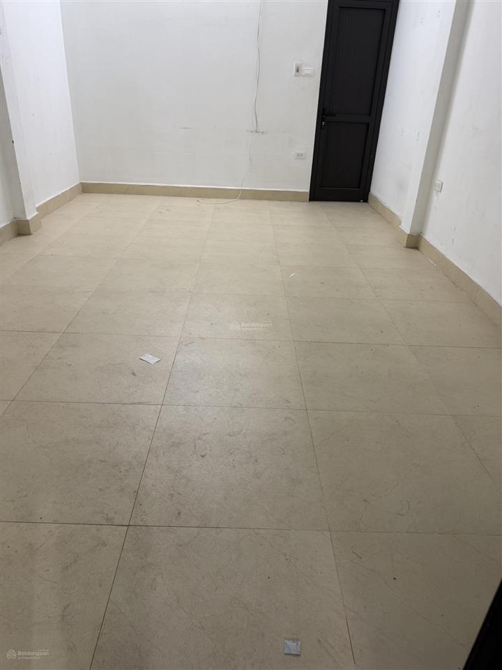 Giật mình! hồng mai  40m2  5 tầng  3 ngủ  ở sướng  gần ô tô chỉ nhỉnh 4 tỷ