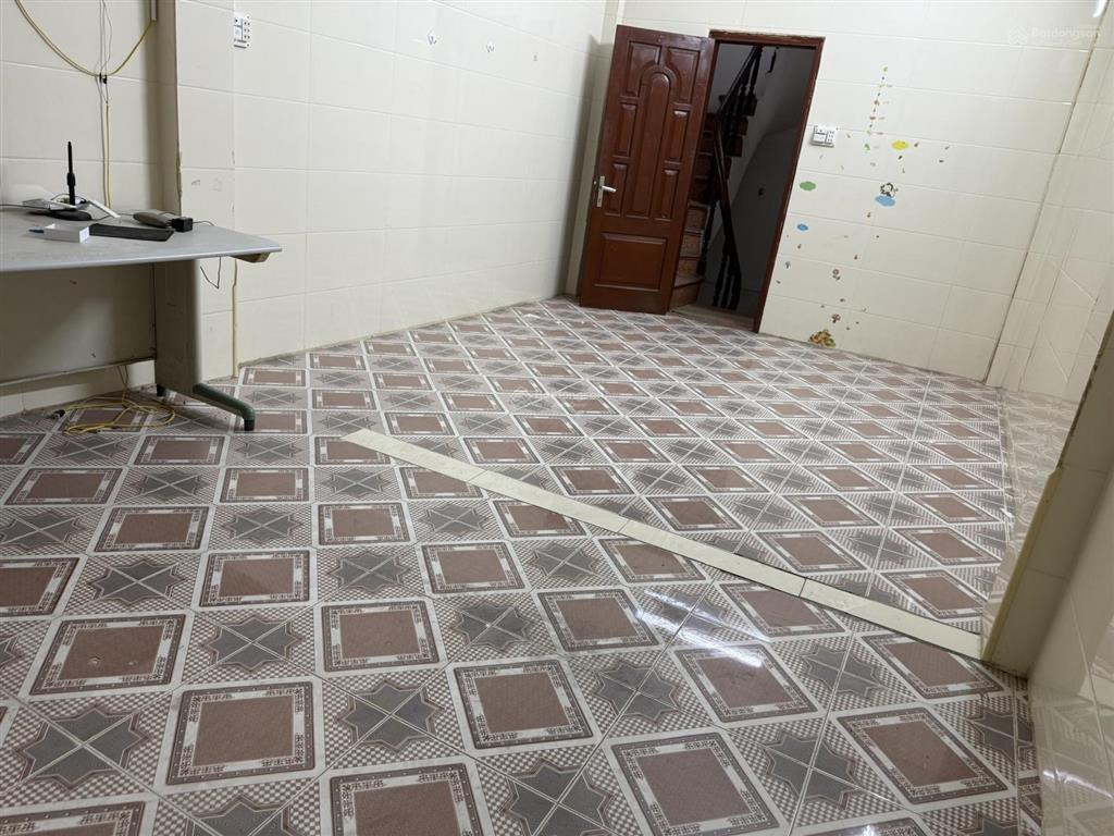 Giật mình! hồng mai  40m2  5 tầng  3 ngủ  ở sướng  gần ô tô chỉ nhỉnh 4 tỷ
