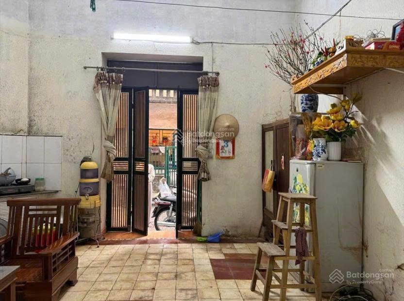 Cho thuê tầng 1 biệt thự pháp cổ nguyễn huy tự, 30m², sân rộng, cửa riêng, giá 5 triệu/tháng
