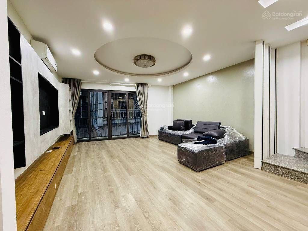 Đối diện tttm aeon long biên. 7 tầng .thang máy. gara ôtô. dt 60m. mt 4,5m giá chỉ 15 tỷ. sót lạ