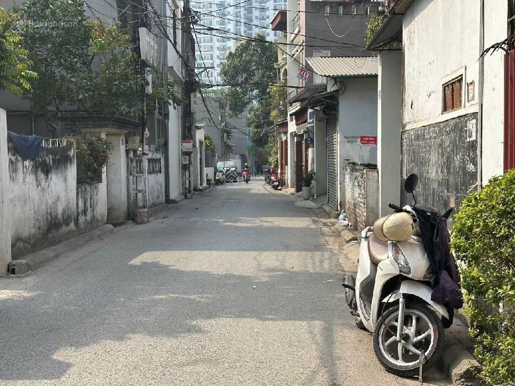 Thạch bàn. nhà 5 tầng. dt 41m2, mt 3,8m, giá chỉ 7 tỷ hơn. ảnh thật nhà thật 100%, bán nhà tổ 9 t