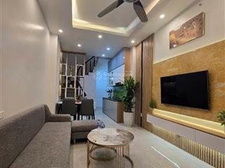 Bát khối. nhà 5 tầng. dt 35m. giá chỉ 8 tỷ. thông tin thật ảnh thật nhà thật 100 %
bán nhà 5 tầng n