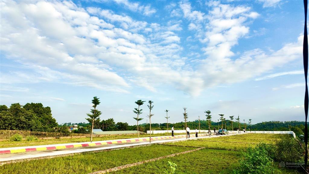 3 tỷ/100m2 full thổ cư mt 6m tại cnc hoà lạc,gần chợ ql21 trung tâm hành chính phú cát gần nhiều da