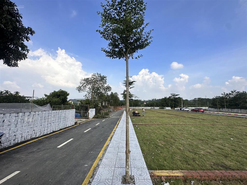 3 tỷ/100m2 full thổ cư mt 6m tại cnc hoà lạc,gần chợ ql21 trung tâm hành chính phú cát gần nhiều da