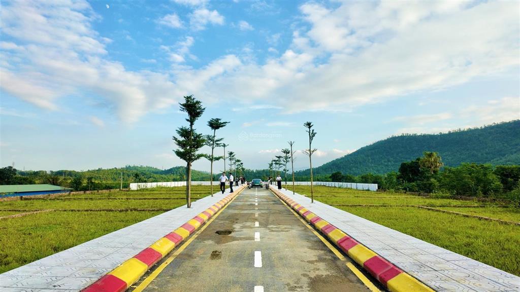 3 tỷ/100m2 full thổ cư mt 6m tại cnc hoà lạc,gần chợ ql21 trung tâm hành chính phú cát gần nhiều da