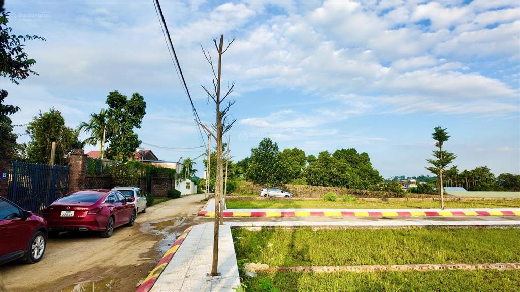 3 tỷ/100m2 full thổ cư mt 6m tại cnc hoà lạc,gần chợ ql21 trung tâm hành chính phú cát gần nhiều da