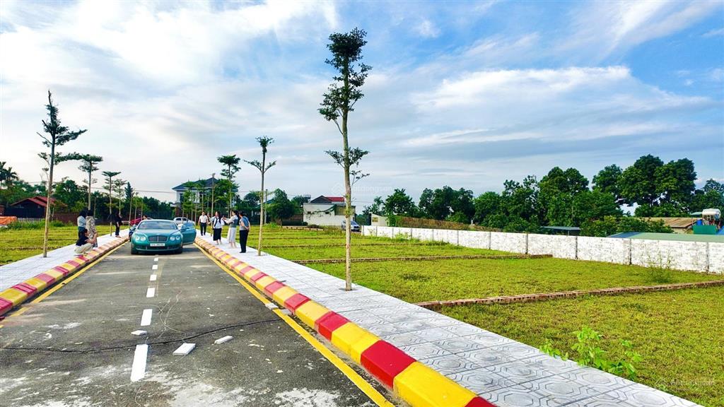 3 tỷ/100m2 full thổ cư mt 6m tại cnc hoà lạc,gần chợ ql21 trung tâm hành chính phú cát gần nhiều da