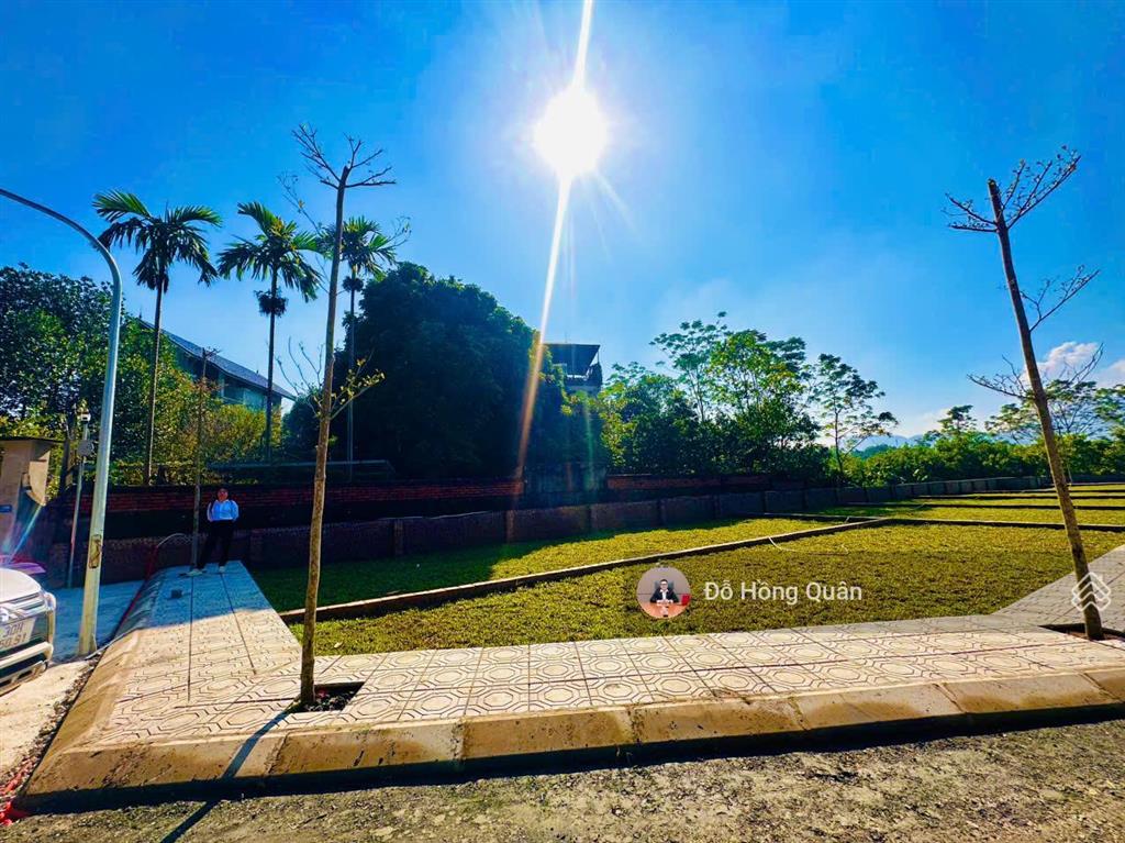 Bán đất thổ cư trung tâm phú cát sổ đỏ riêng, dân cư hiện hữu