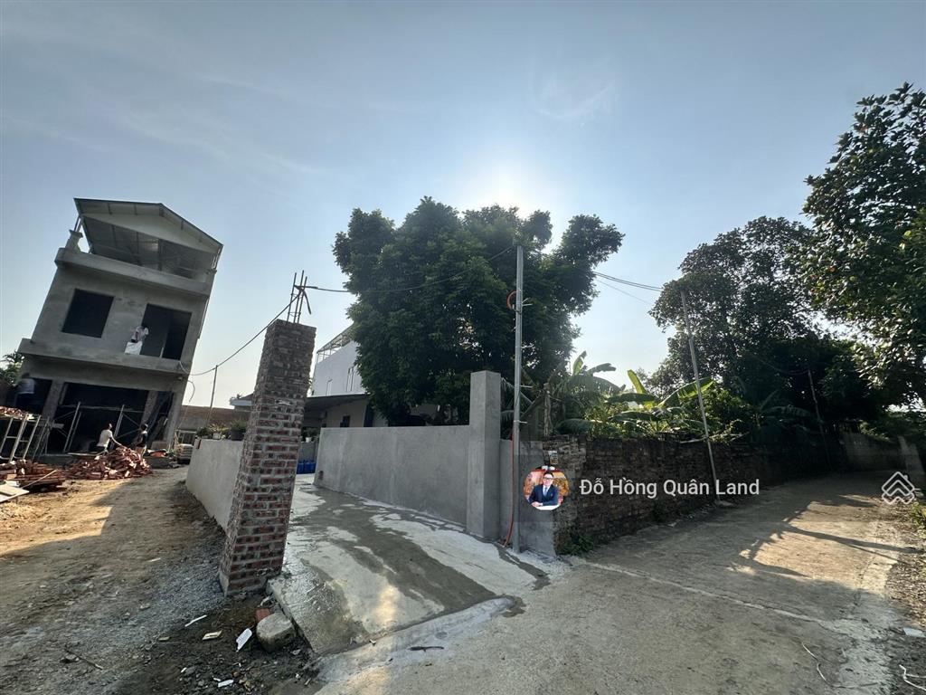 Bán lô góc có 240m2 thổ cư phú cát giá hời cnc hòa lạc, gần nhiều trường đh