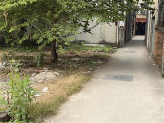 Bán nhanh lô đất gần 50m2, ngay chợ, 30m ra trục chính liên phường, 34 ô tô tránh, giá 1.x tỷ