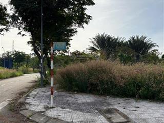 Cho thuê đất trống 2khu gần, 8.200m2 và 3.100m2 khu cát lái, trường đại học umt