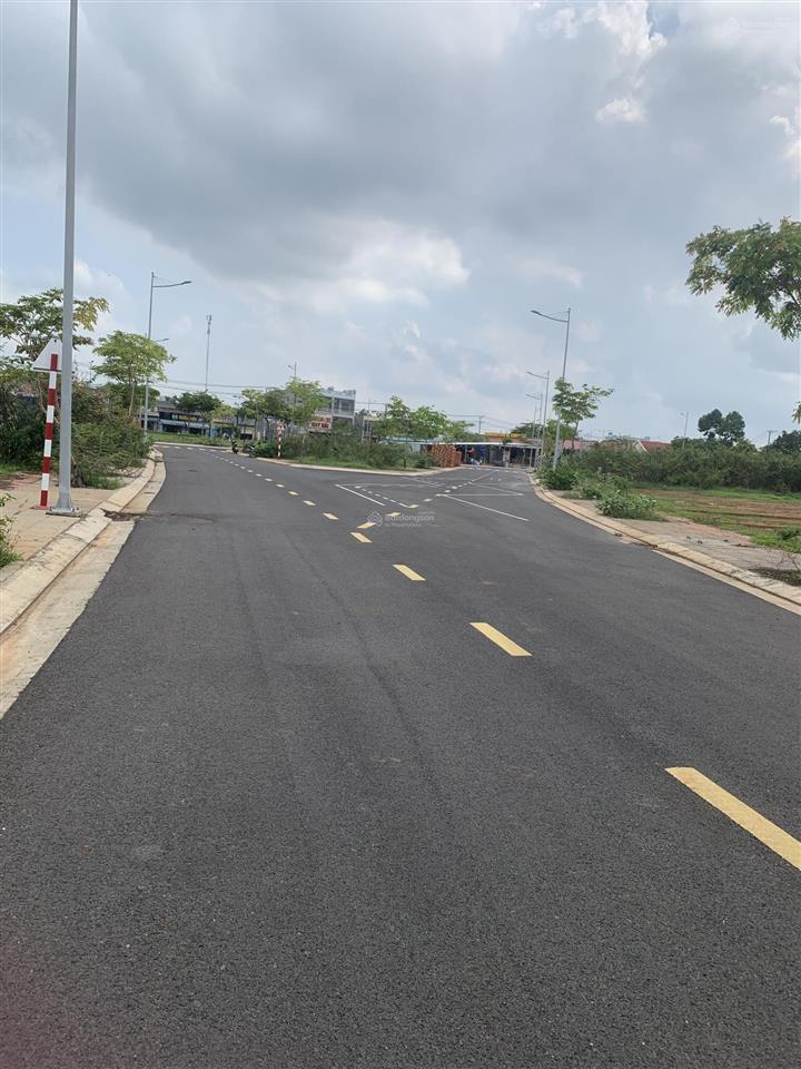 Đất trung tâm thương mại chợ đêm xuyên mộc