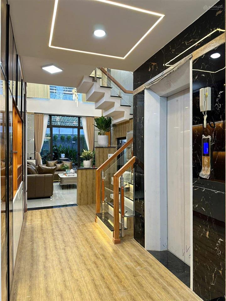 Bình tân, hẻm nhựa thông, nhà 5 tầng 96m2, thang máy xịn, giá tham khảo tốt