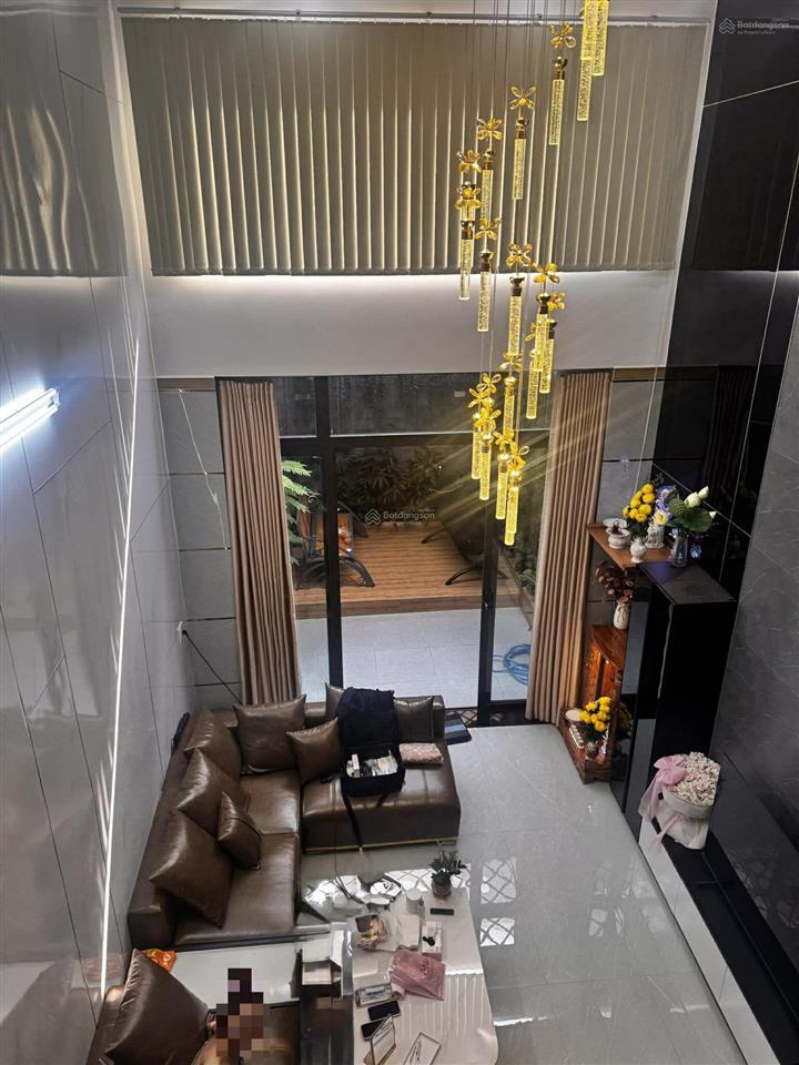 Bình tân, hẻm nhựa thông, nhà 5 tầng 96m2, thang máy xịn, giá tham khảo tốt