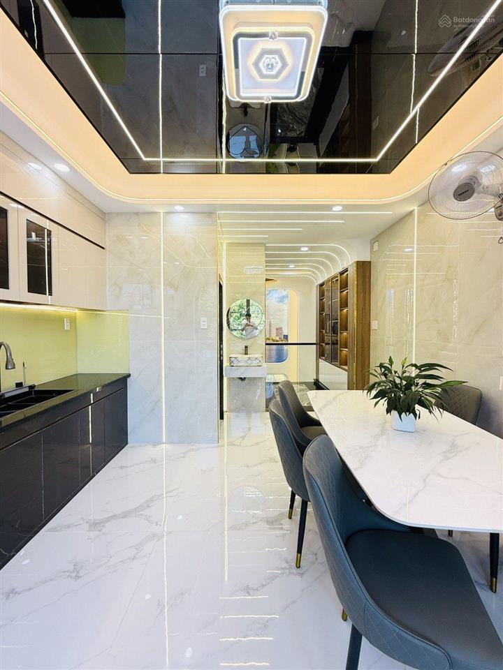 Bình tân, hẻm nhựa thông, nhà 5 tầng ,68m2, giá rẻ