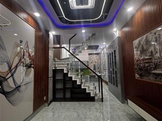 Nhà mới đẹp, 2 tâng, nội thất cao câp. giá rẻ