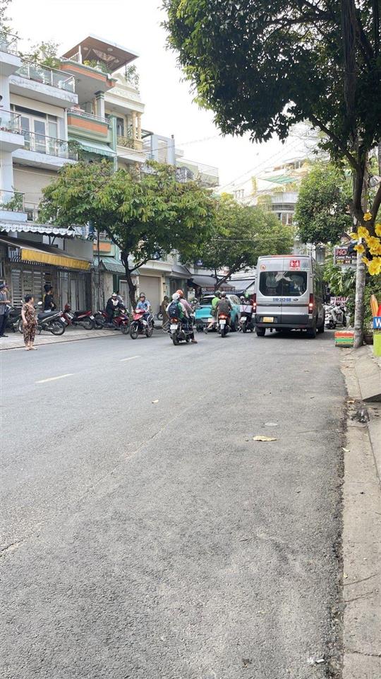 Quận 6, nhà mặt tiền kinh doanh, 5 tầng, cư xá pl b, giá rẻ chi 11 ty nhỉnh xiu