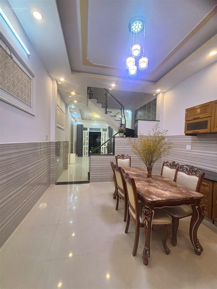 Bình tân, nhà đẹp, 3 tầng 64m2, hẻm ô tô, giá rẻ