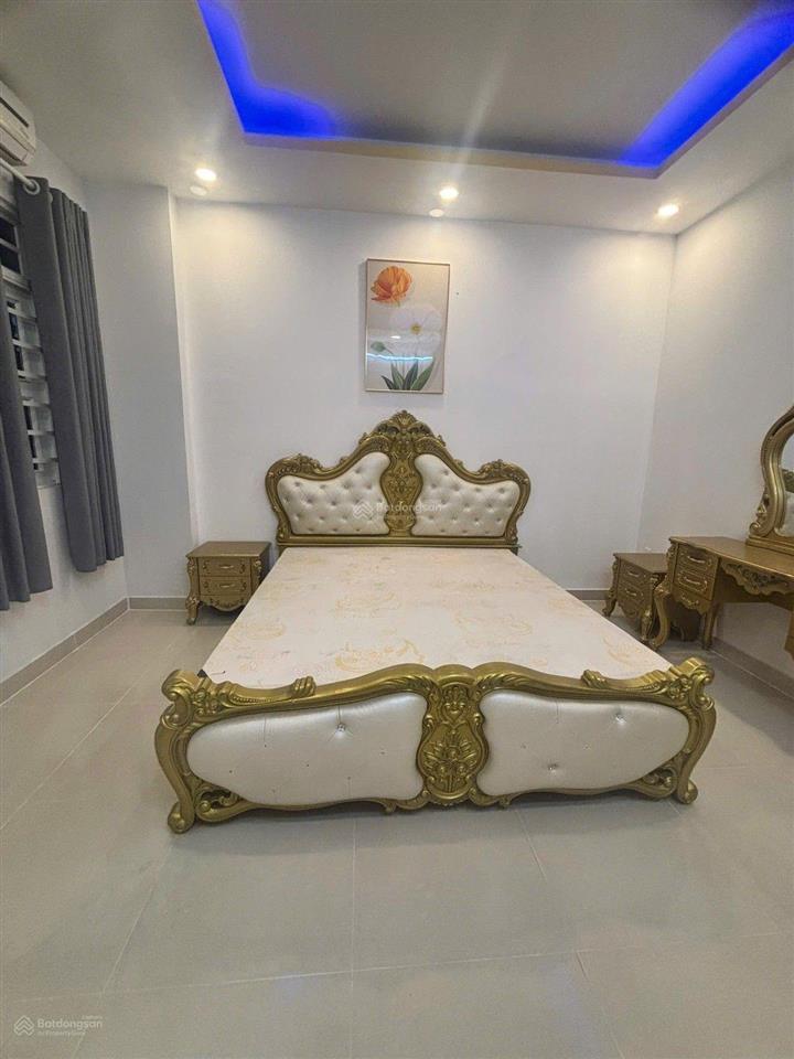 Bình tân, nhà đẹp, 3 tầng 64m2, hẻm ô tô, giá rẻ