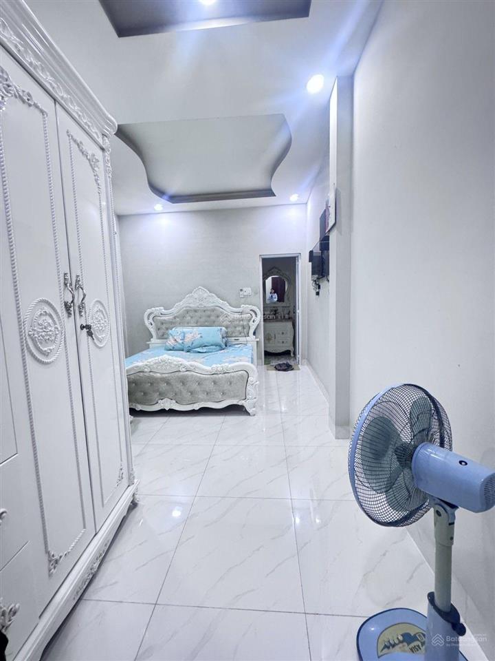 Nhà đẹp 4 tầng, 4pn, p. minh phụng, cạnh đ.32. cao tầng.