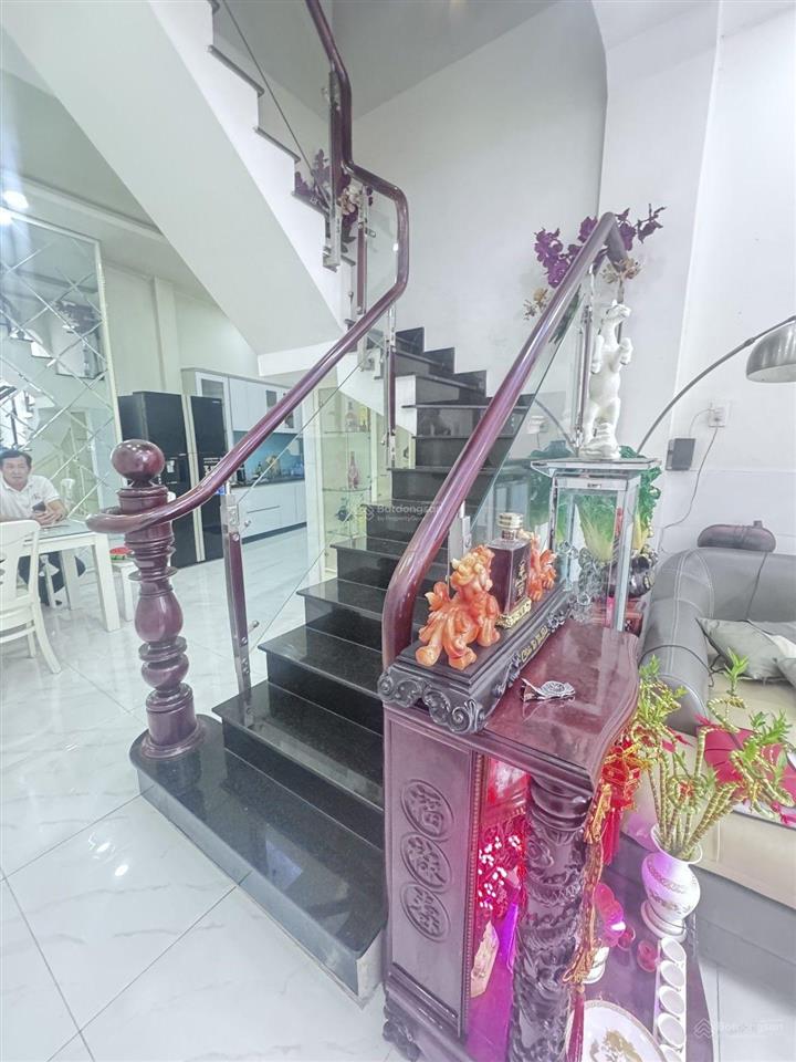 Nhà đẹp 4 tầng, 4pn, p. minh phụng, cạnh đ.32. cao tầng.