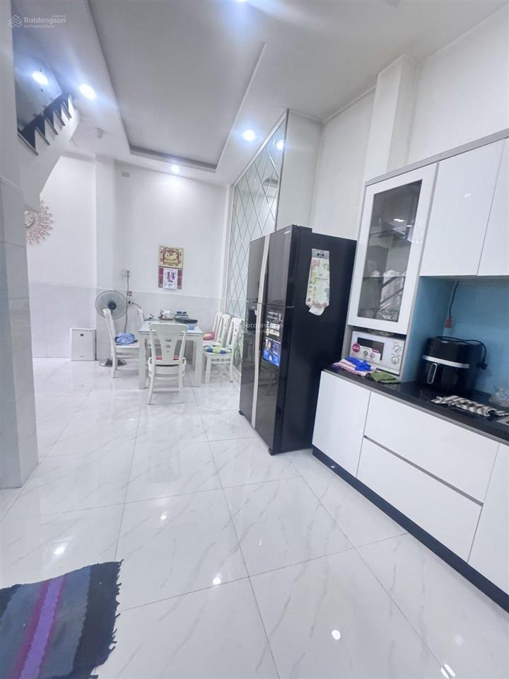 Nhà đẹp 4 tầng, 4pn, p. minh phụng, cạnh đ.32. cao tầng.