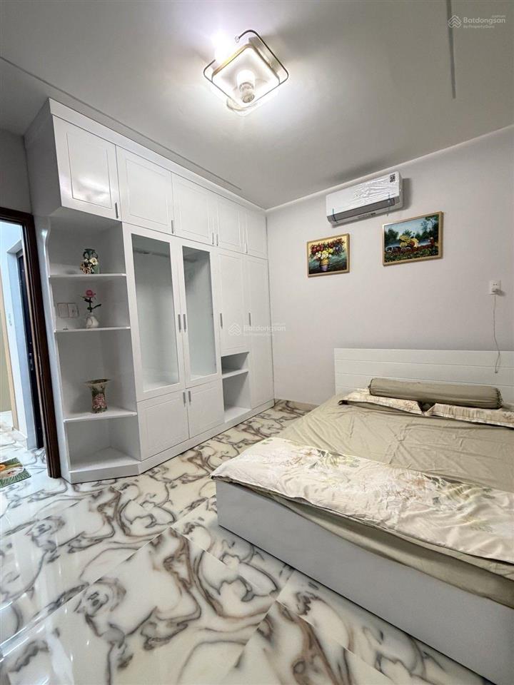 Nhà mới đẹp 5 tầng, thang máy, 72m2, ô tô, 7 tỷ hơn