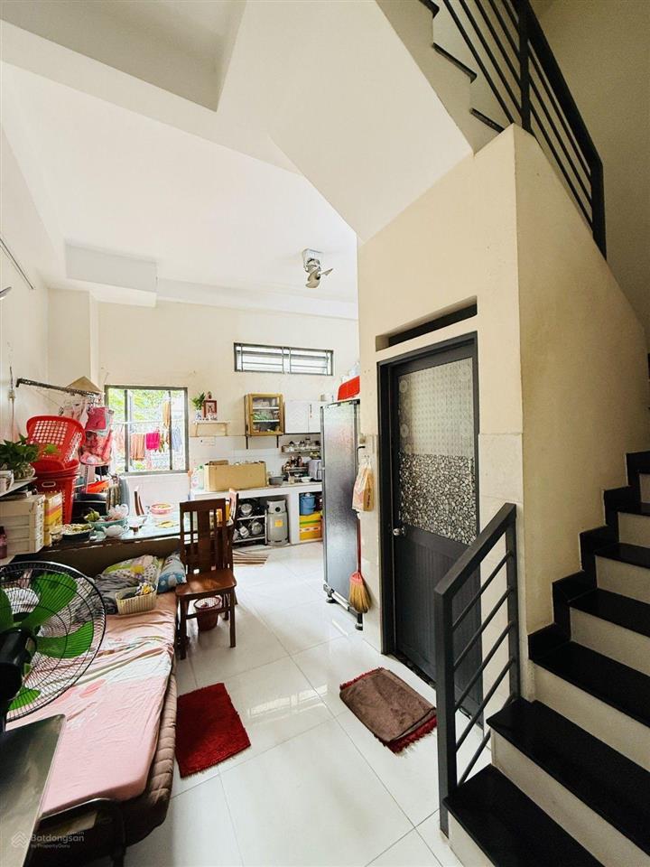 Bình tântân, nhà 3 tâng 75m2, ngang 5m, nhinh 5t